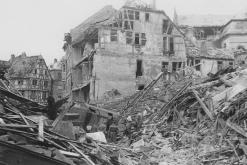 Zerstörte Gebäude in der Dalbergstraße