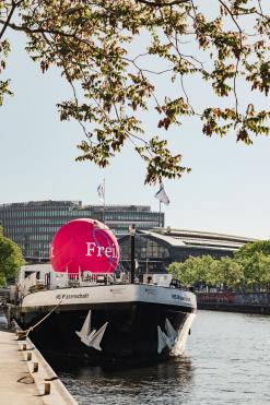 Die MS Wissenschaft ist ein umgebautes Frachtschiff