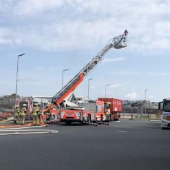 Übung: Brand nach Flugzeugabsturz im Hafen