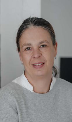 Stefanie Herr und Alexandra Hein, Hebammen