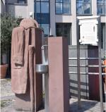  Trinkwasserbrunnen vor der Stadtbibliothek