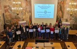 Gruppenfoto mit den Siegern der diesjährigen Stadtradeln-Kampagne