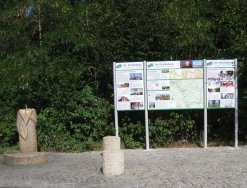 Foto der ersten Infotafel am Main-Radweg