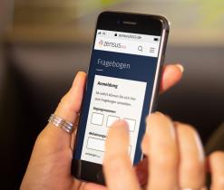 Zensus Fragebogen am Smartphone