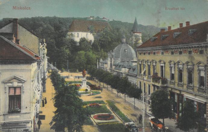Erzésbet Platz in Miskolc