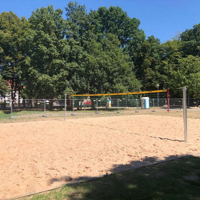 Beachvolleyballplatz auf der Großmutterwiese