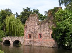 Blick auf das Beginenkloster im Schöntal