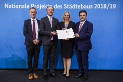 Urkundenverleihung in Berlin