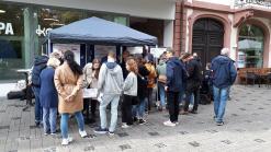 Großer Andrang am Beteiligungsstand