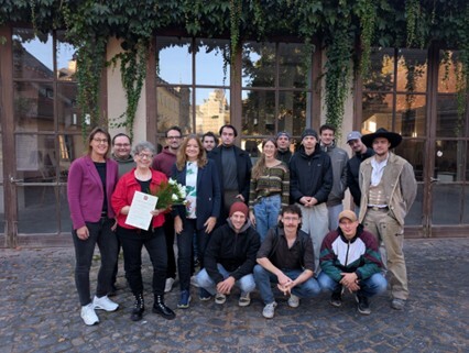 Gruppenbild zum Dienstjubiläum von Ulrike Ader