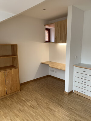 Bild vergr&ouml;&szlig;ern: saniertes Zimmer
