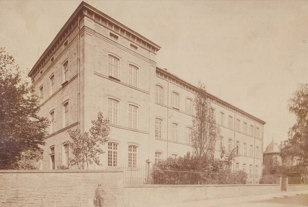Gebäude der Forstlichen Hochschule, um 1905