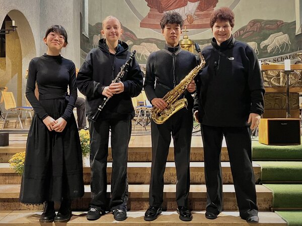 Gruppenbild von links nach rechts: Kanoko Anjiki, Frieda Eisert, Benjamin Zhang und Claudia Rack