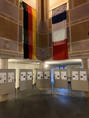 Bild vergr&ouml;&szlig;ern: Ausstellung im Rathaus zur deutsch-französischen Geschichte