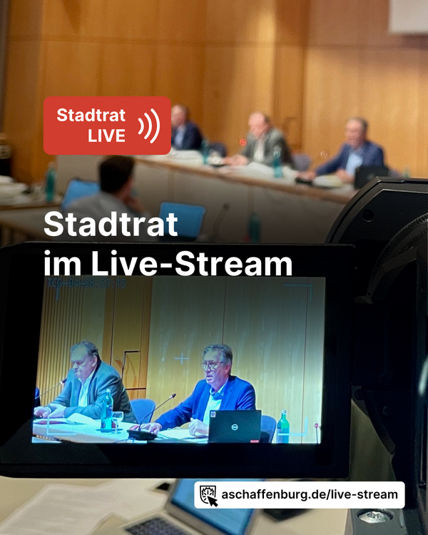 Stadtratssitzung im Sitzungssaal, Hinweis auf den Live-Stream