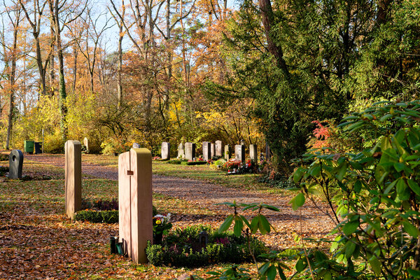 Gräber auf dem Waldfriedhof in Aschaffenburg