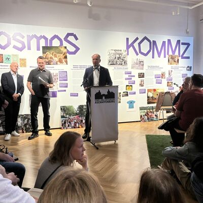 Bild vergr&ouml;&szlig;ern: Ausstellung "Kosmos Kommz"