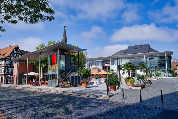 Theaterplatz mit Stadtloggia