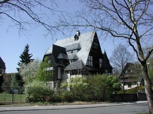 Bild vergr&ouml;&szlig;ern: Das Gentilhaus in der Gründewaldstraße ist ein historisches Anwesen mit einer beeindruckenden Kunstsammlung des Sammlers und Mäzens Anton Gentil.